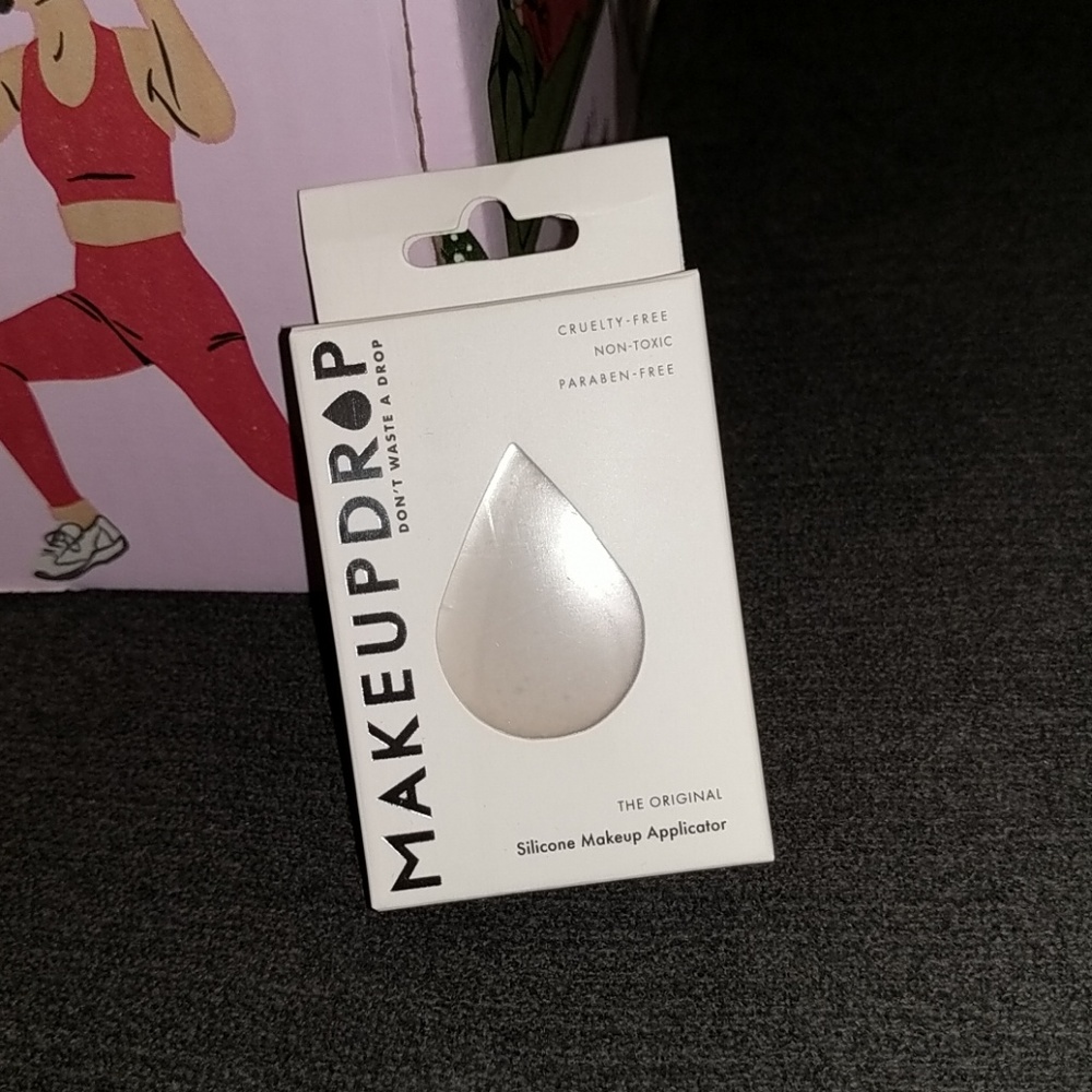 MAKEUPDROP Silicone Makeup Applicator